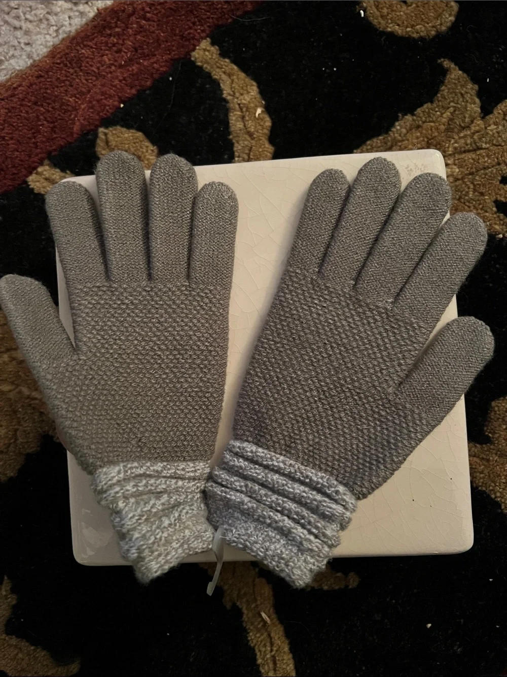 Britt’s Knits Women’s Charcoal Gray Knit Gloves NWT Classic Gloves OS